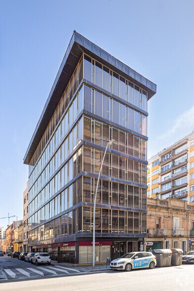 Office in Granollers, Barcelona for lease - Building Photo - Image 2 of 3