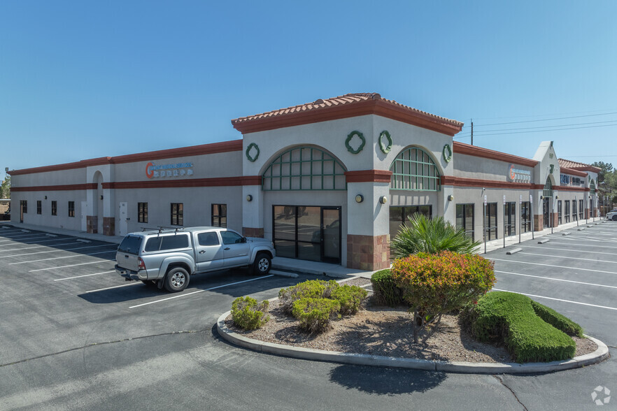 5580 W Flamingo Rd, Las Vegas, NV for lease - Building Photo - Image 1 of 13