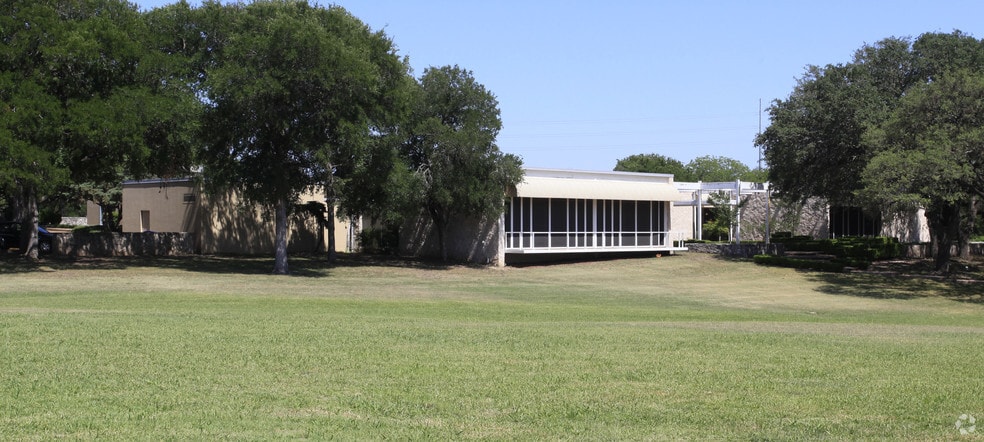 509 Corral Ln, Austin, TX for lease - Building Photo - Image 1 of 5