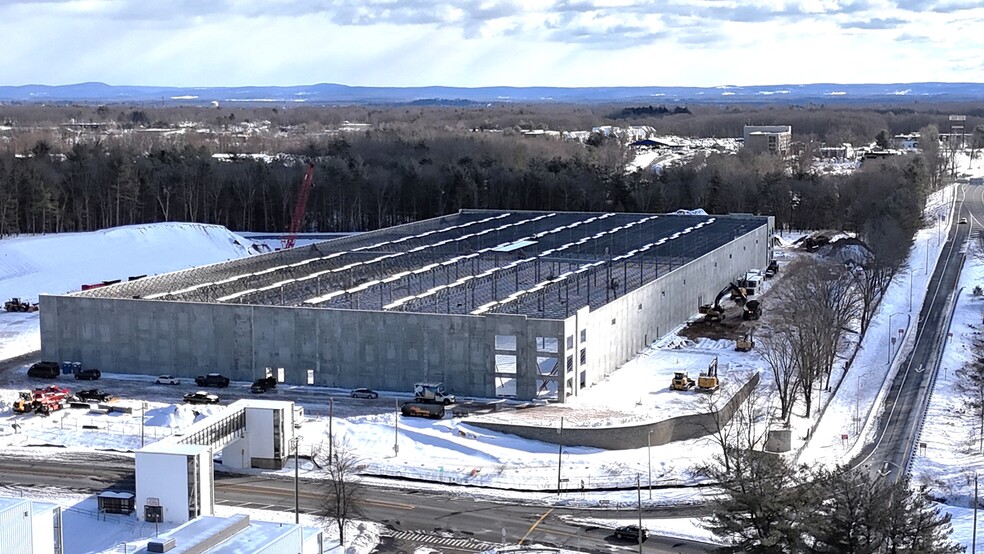 30 Hamilton Rd, Windsor Locks, CT for lease - Building Photo - Image 1 of 3