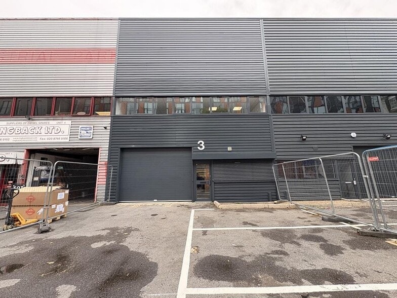 Cowley Rd, London for lease - Building Photo - Image 3 of 10