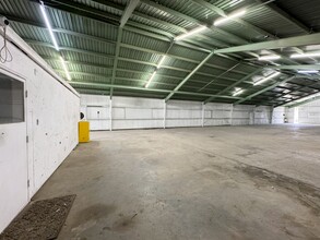 1449 Mesa View St, Hemet, CA for lease Interior Photo- Image 2 of 17