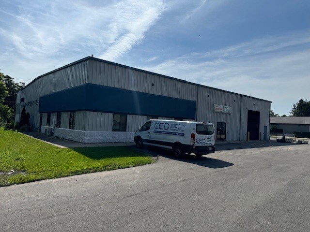 3901 W Spencer St, Appleton, WI for lease - Primary Photo - Image 1 of 2