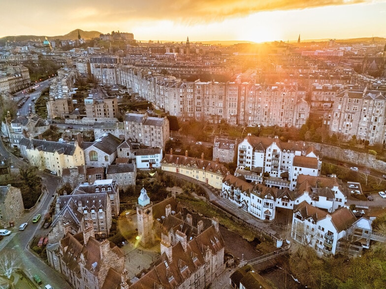 19 Hawthornbank Ln, Edinburgh for sale - Building Photo - Image 2 of 11