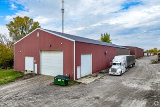 7402 Ridgewood Rd, Saint Cloud, MN for lease Interior Photo- Image 1 of 3