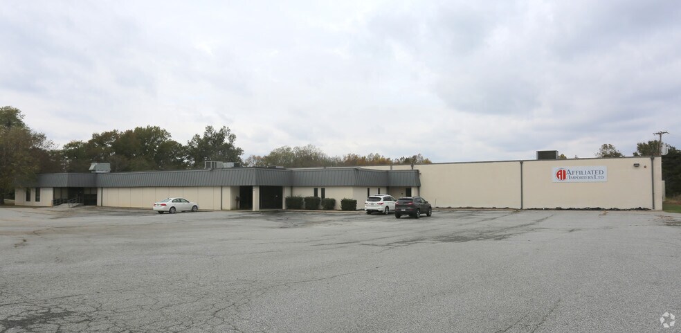 300 Fraley Rd, High Point, NC for sale - Primary Photo - Image 1 of 1