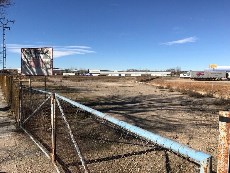 Carretera Madrid-barcelona Km, 11, Alovera, Guadalajara for lease - Primary Photo - Image 1 of 2