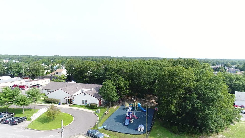 890 W Bay Ave, Barnegat, NJ 08005