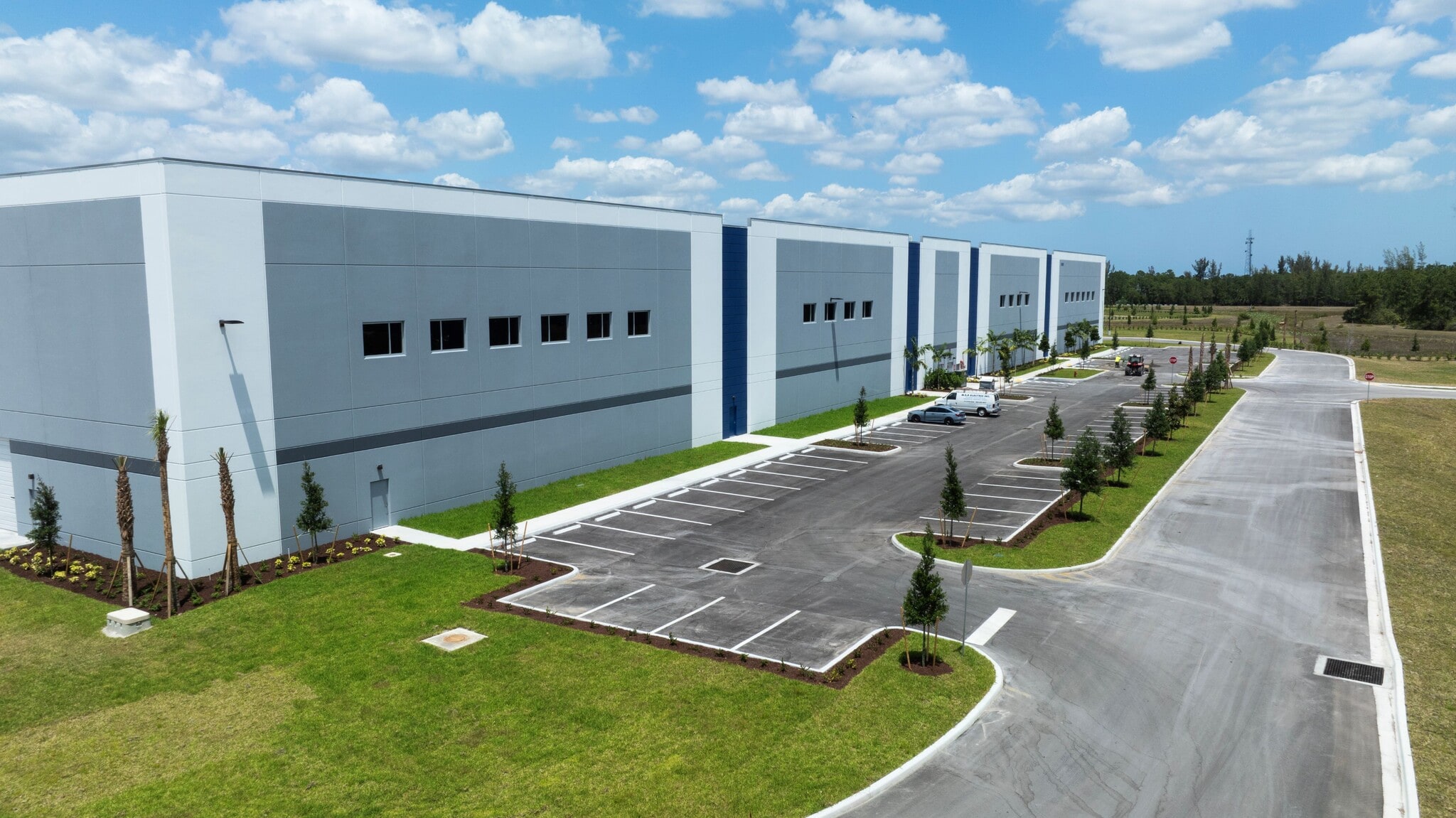 15500 Venture Way, Jupiter, FL 33478 Beeline Logistics Center