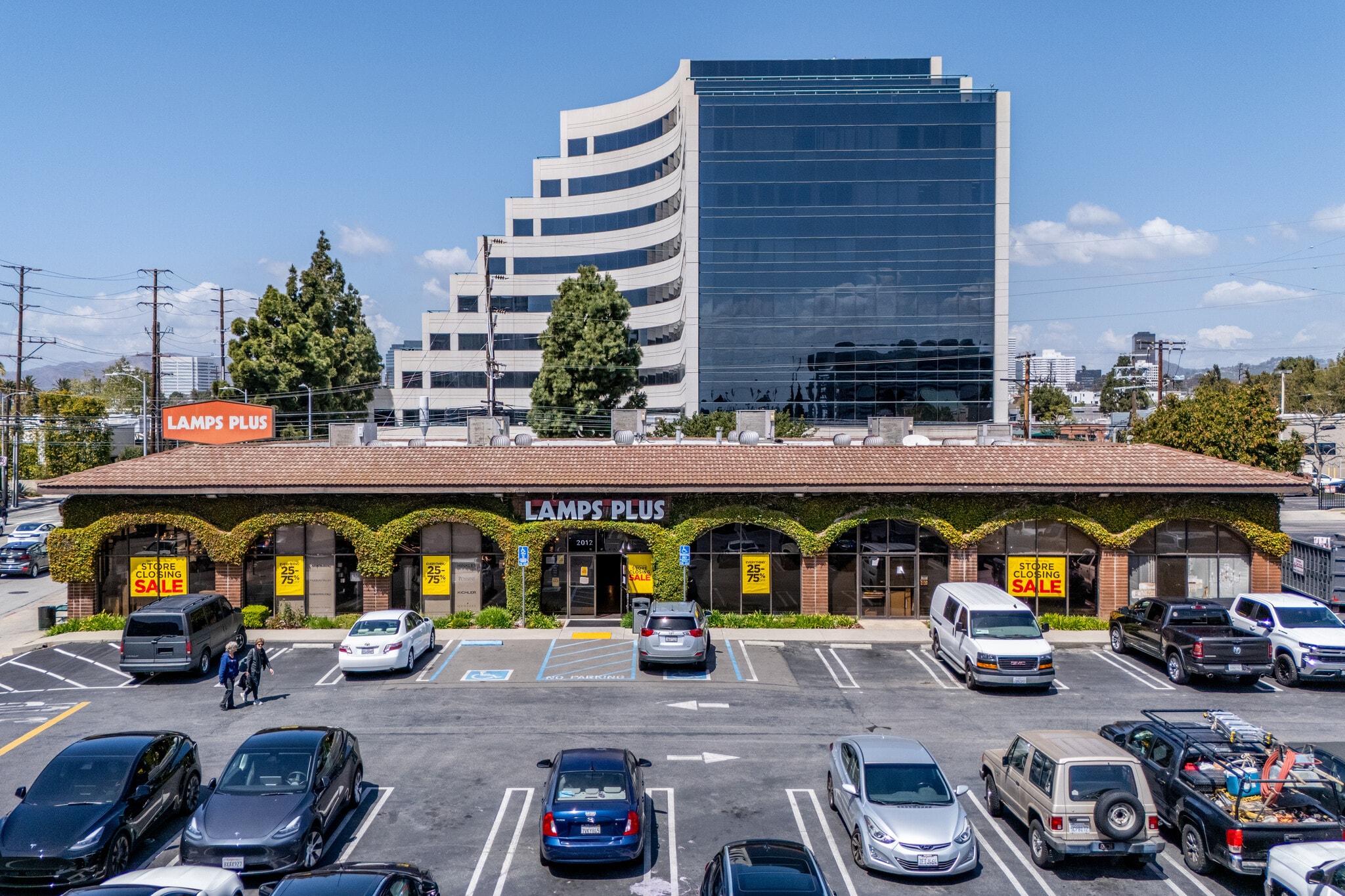 2012 S Bundy Dr, Los Angeles, CA for lease Building Photo- Image 1 of 14