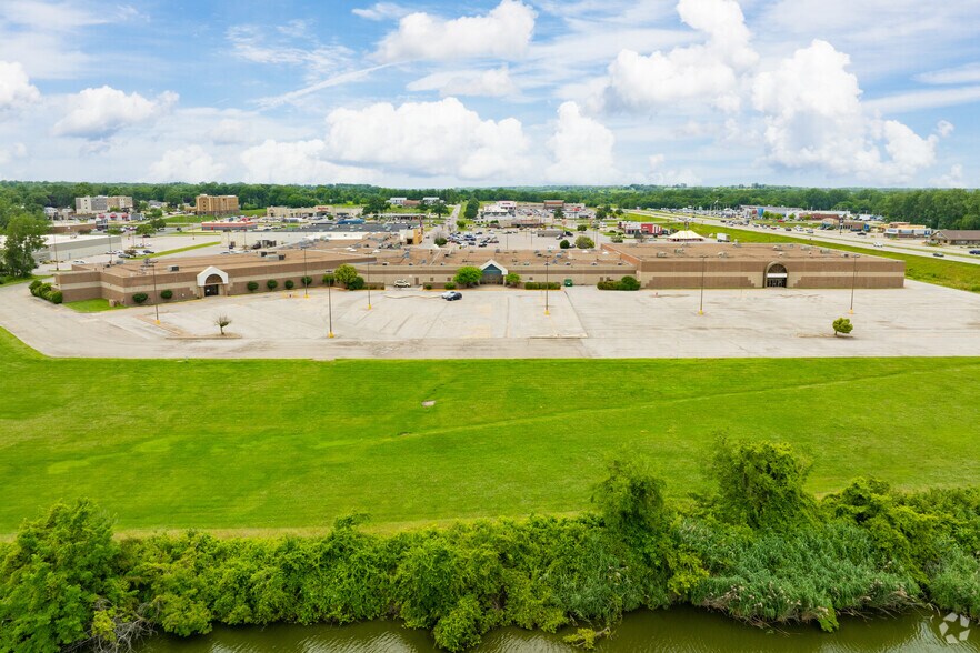 1110 N Quincy Ave, Ottumwa, IA for sale - Primary Photo - Image 1 of 1