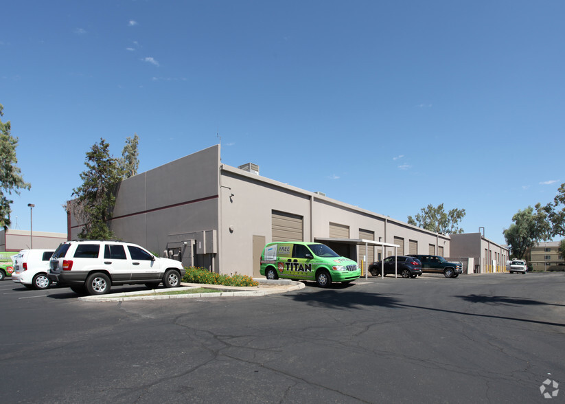 2401 W Behrend Dr, Phoenix, AZ for lease - Building Photo - Image 3 of 5