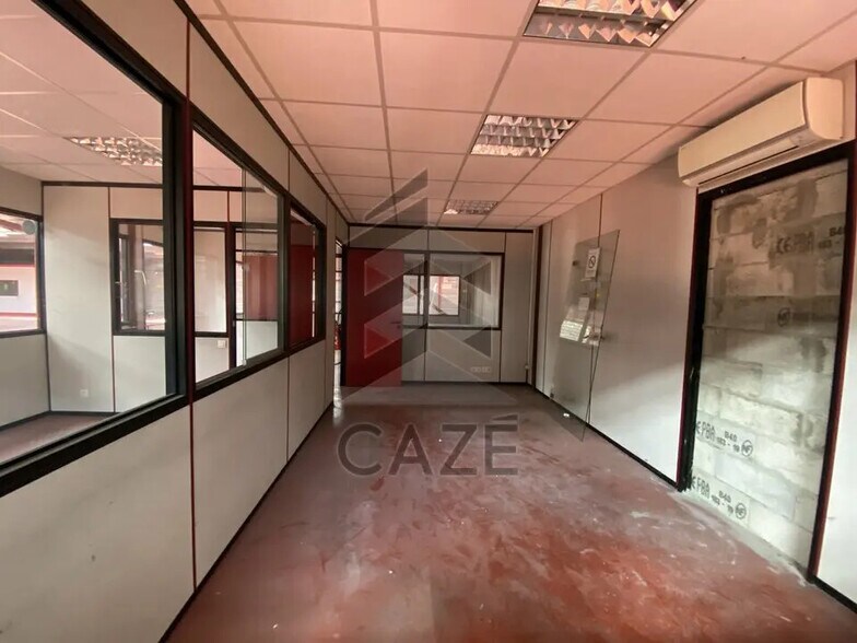 Office in Cestas for lease - Interior Photo - Image 3 of 12