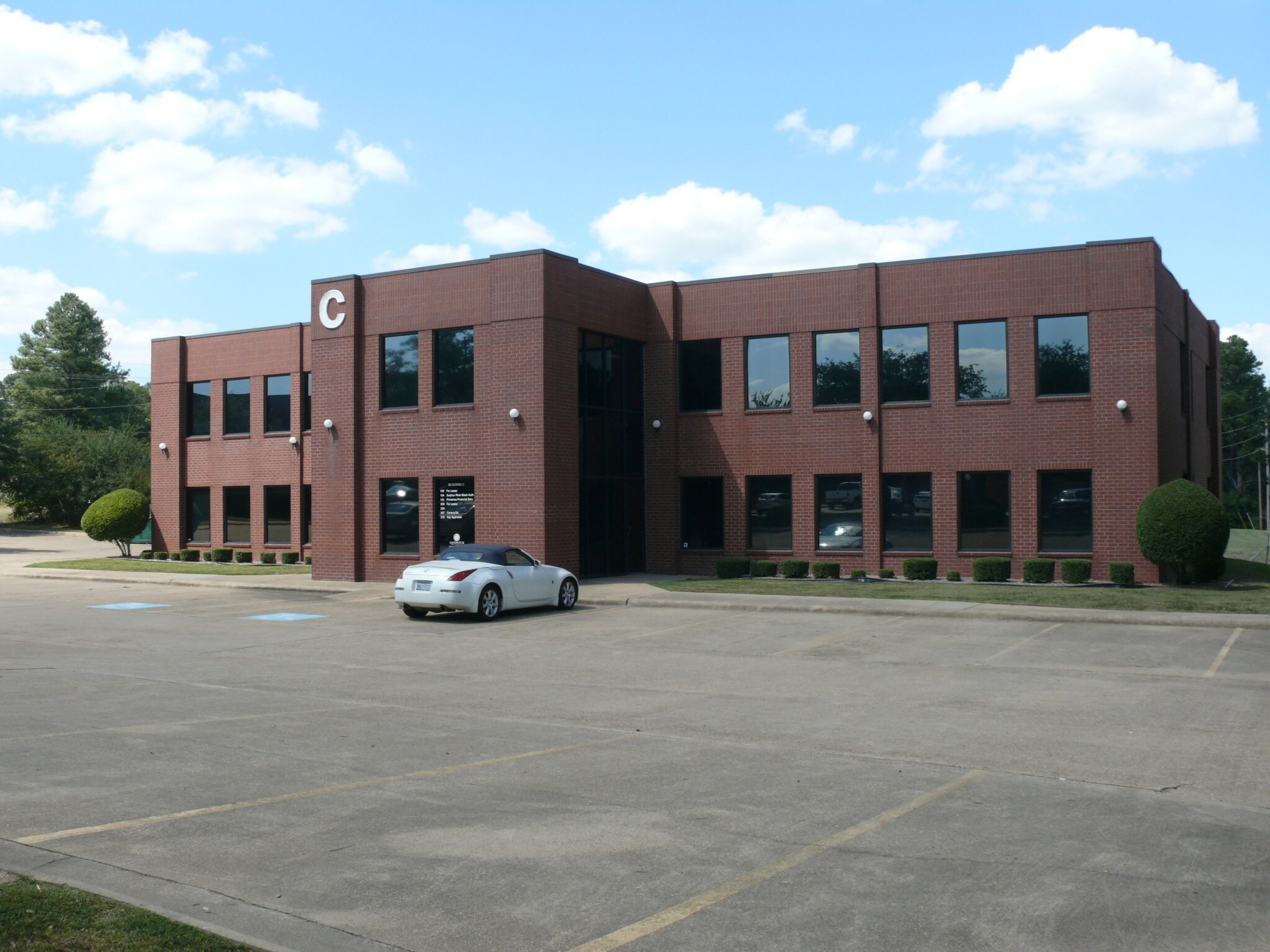 911 N Bishop Rd, Wake Village, TX for sale Building Photo- Image 1 of 1