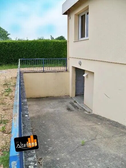 Office in Chartres for lease - Building Photo - Image 3 of 6