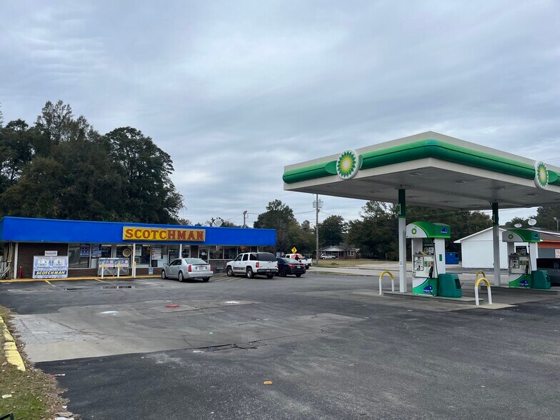 1437 N Longstreet St, Kingstree, SC 29556