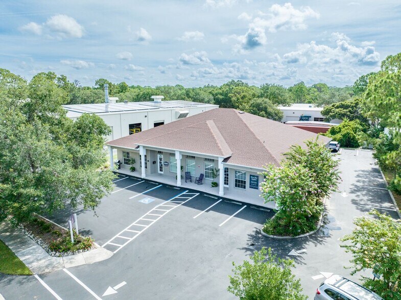 141 Pond Cypress Rd, Venice, FL for sale - Primary Photo - Image 1 of 1