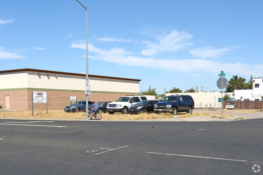 999 W 16th St, Merced, CA for sale - Primary Photo - Image 1 of 1