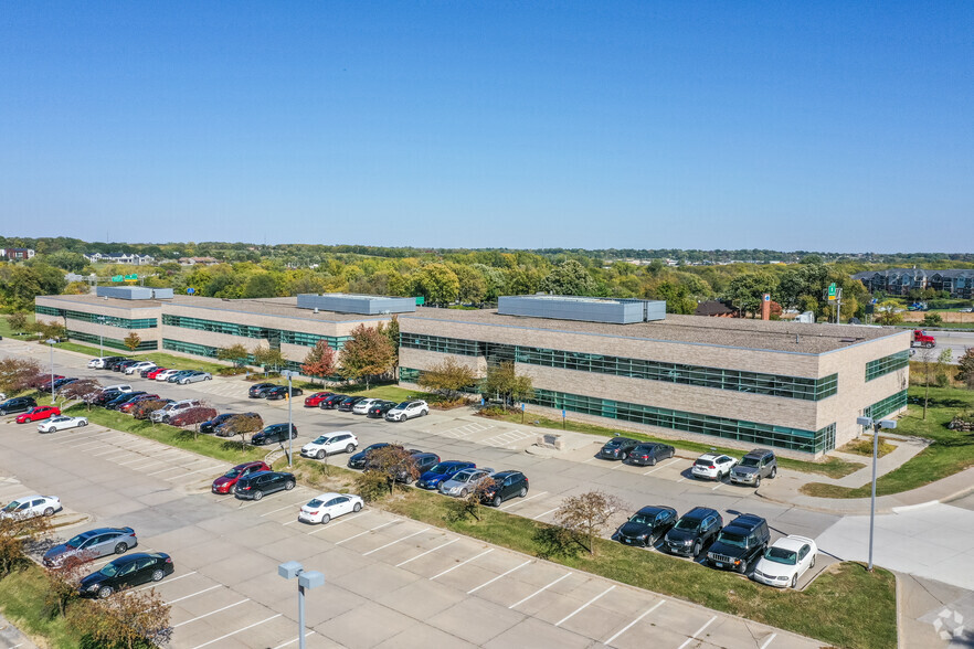 1840 NW 118th St, Clive, IA for lease - Aerial - Image 3 of 5