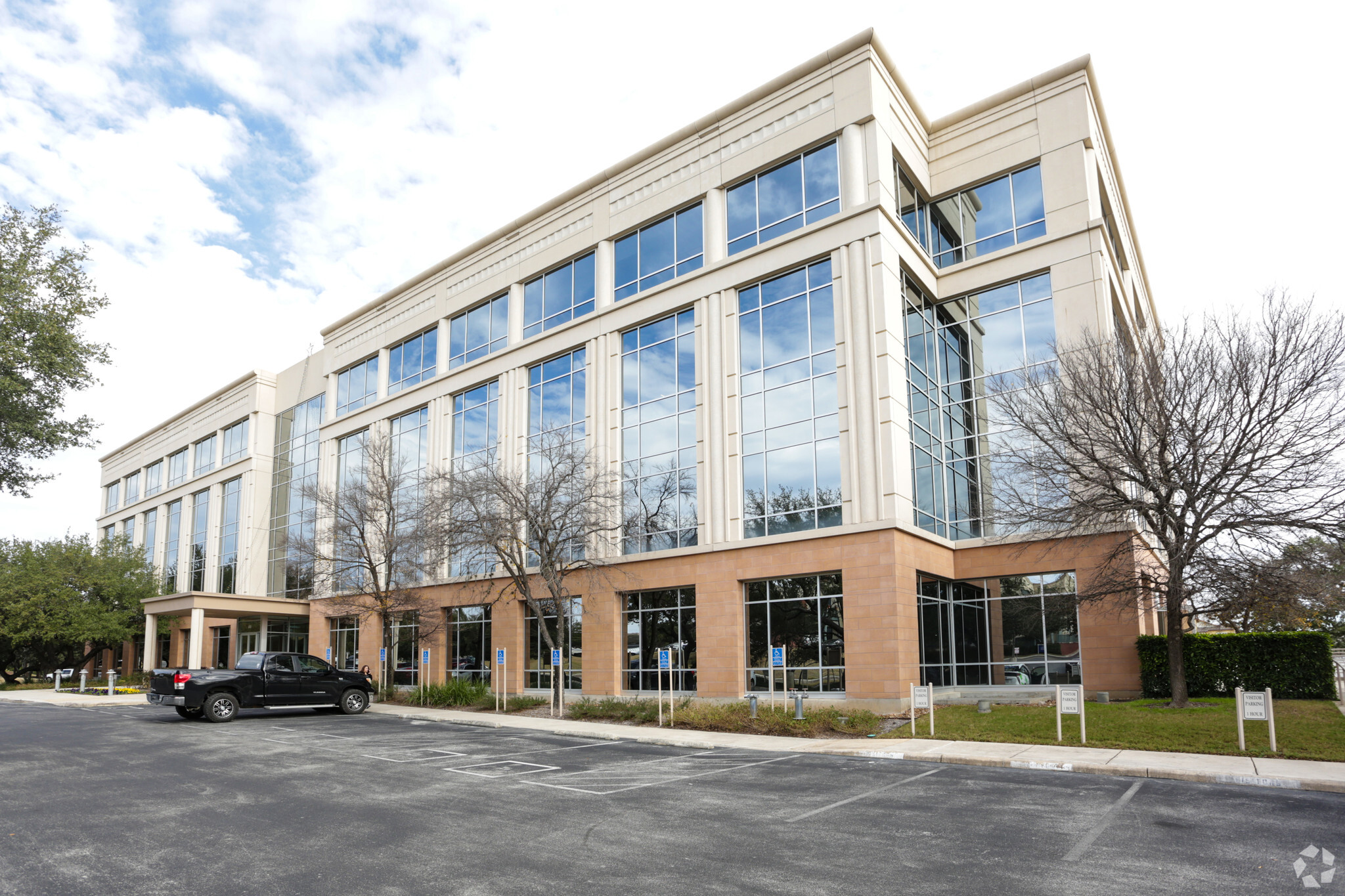 800 E Sonterra Blvd, San Antonio, TX for lease Building Photo- Image 1 of 6