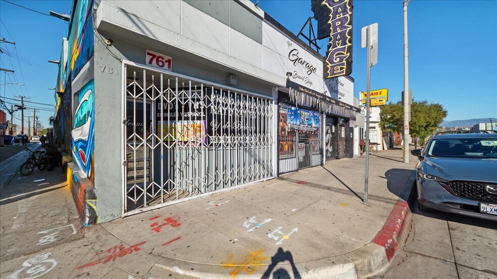 759 S Atlantic Blvd, Los Angeles, CA for sale - Building Photo - Image 2 of 12