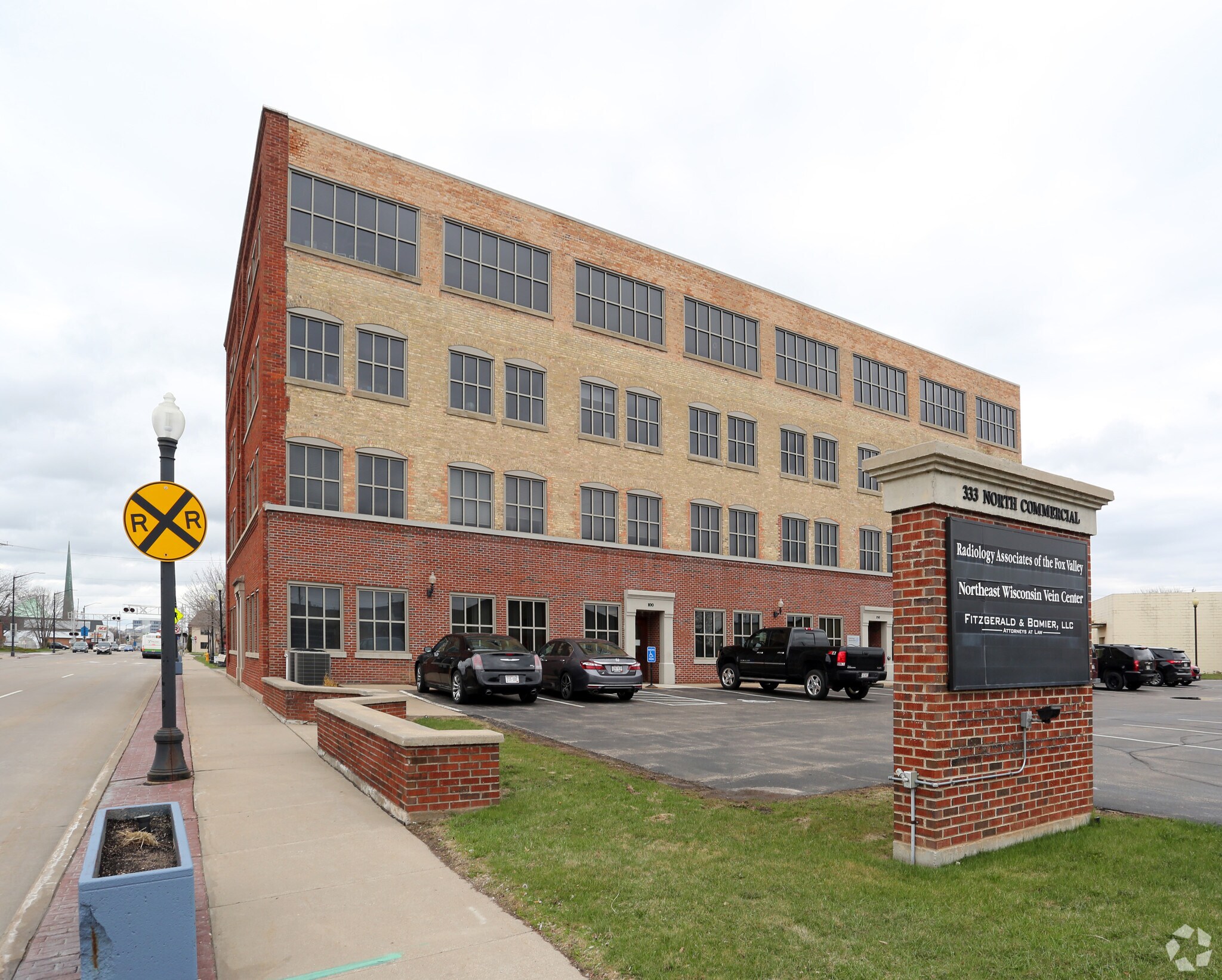 333 N Commercial St, Neenah, WI 54956 Jersild Office Building