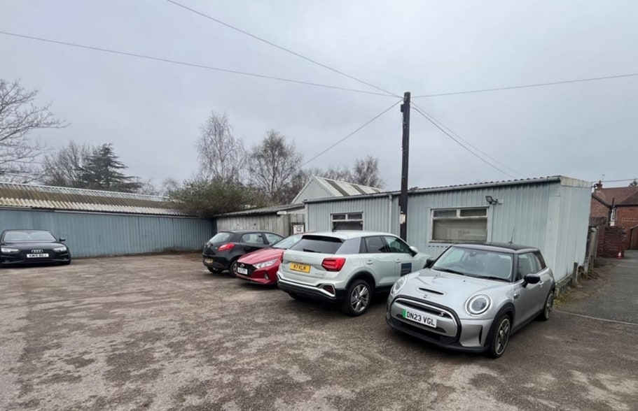 Belwell Ln, Sutton Coldfield for lease - Primary Photo - Image 1 of 1