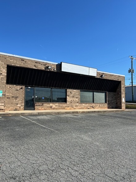 2214-2218 Patterson St, Greensboro, NC for sale - Building Photo - Image 1 of 1