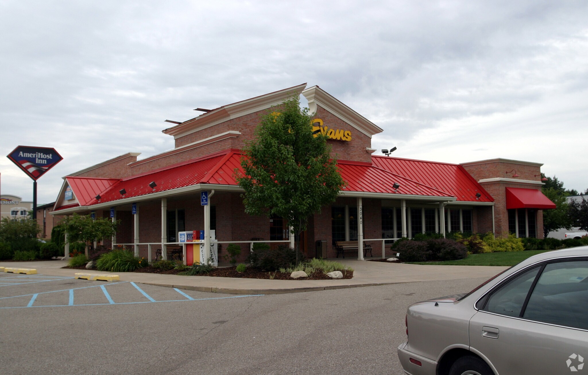 3040 Walker Ave, Grand Rapids, MI 49544