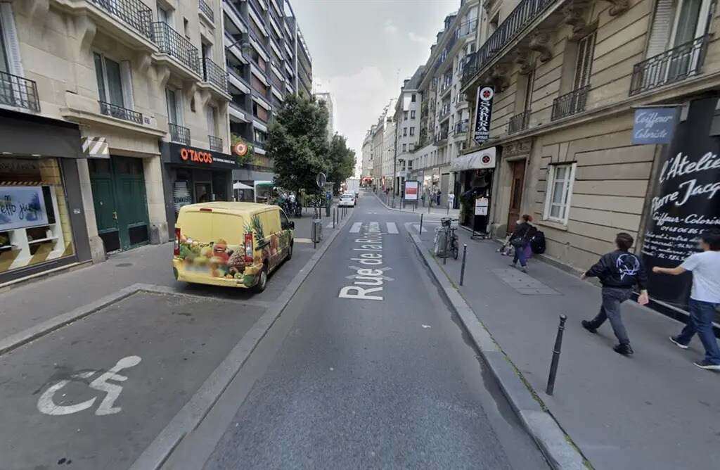 Retail in Paris for lease Building Photo- Image 1 of 5