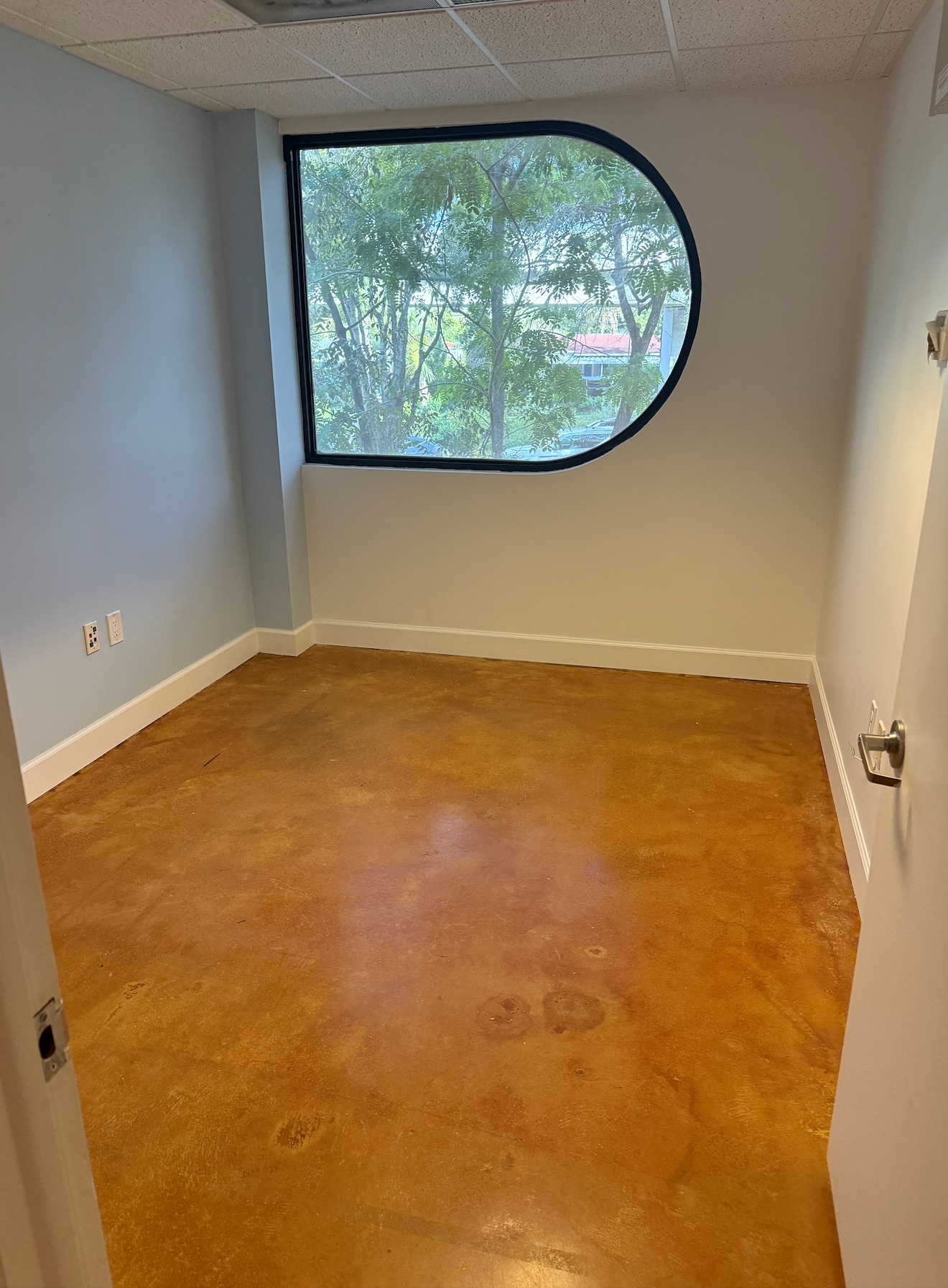 2140 S Dixie Hwy, Coconut Grove, FL for lease Interior Photo- Image 1 of 1