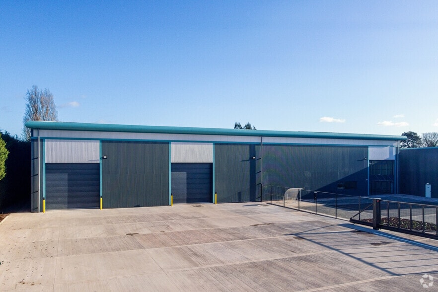 8 Forge Rd, Willenhall for lease - Building Photo - Image 3 of 10