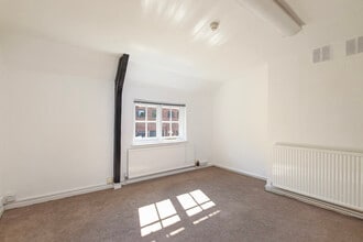Main Rd, Farnham for lease Interior Photo- Image 1 of 3