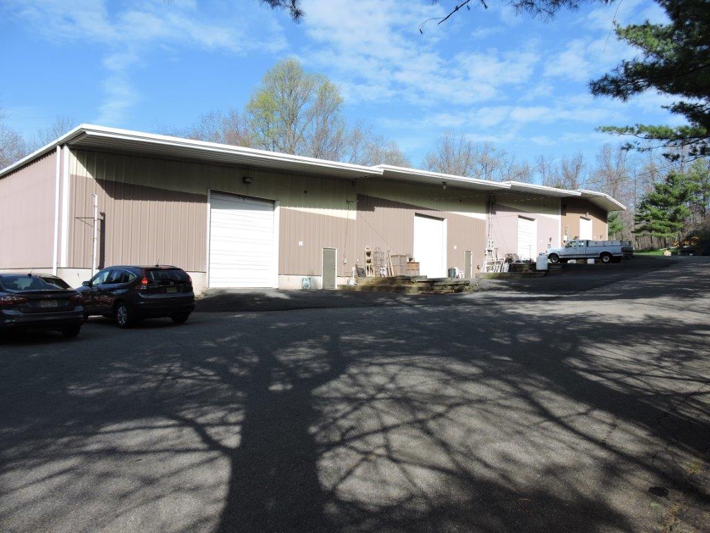 90100 Parker Rd, Chester, NJ 07930