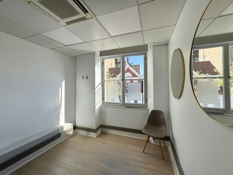 21 Devonshire St, London for lease - Interior Photo - Image 2 of 19