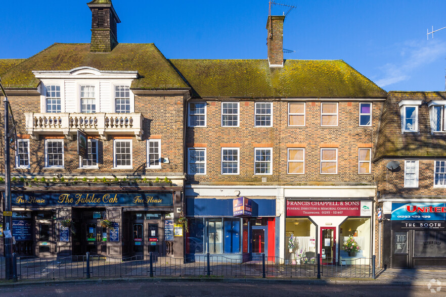 7 High St, Crawley for lease - Primary Photo - Image 1 of 2