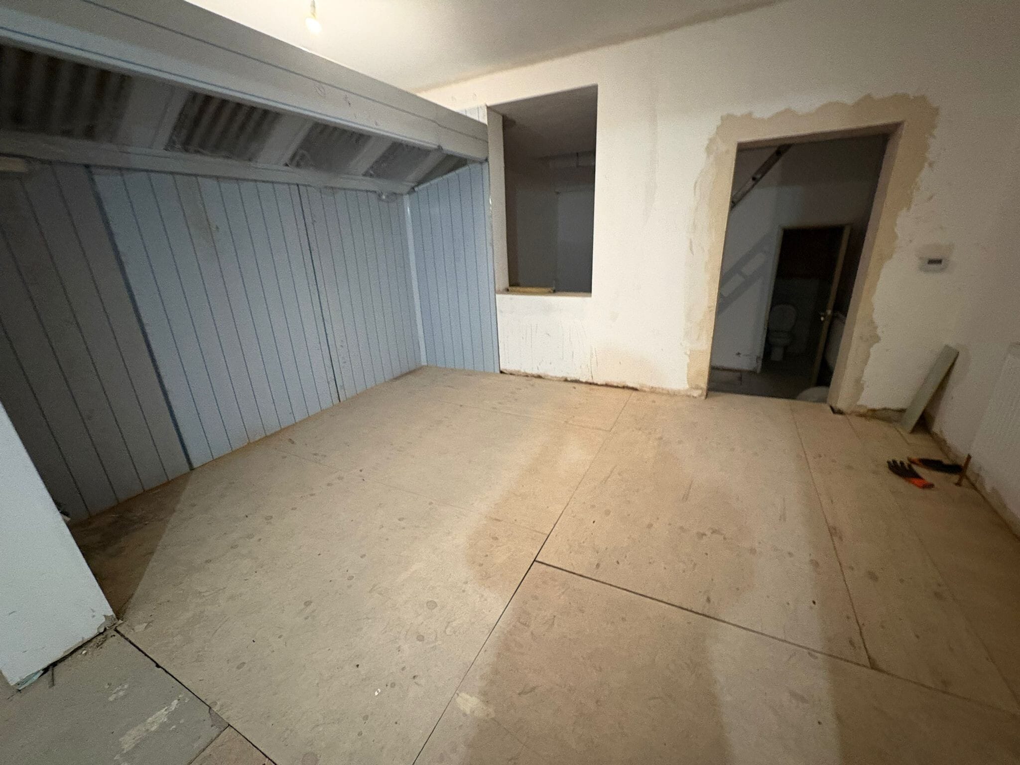 41 High St, London for lease Interior Photo- Image 1 of 3