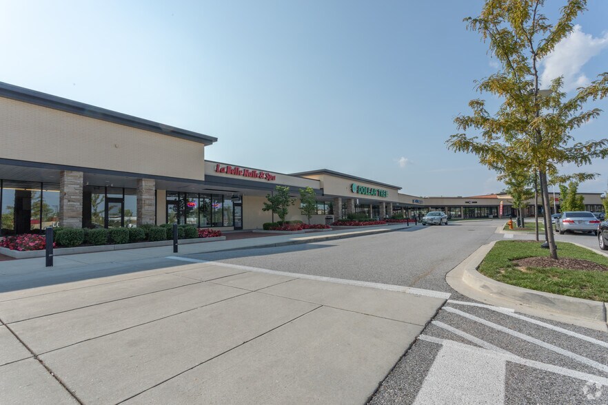 1732-1798 Merritt Blvd, Dundalk, MD for sale - Primary Photo - Image 1 of 1