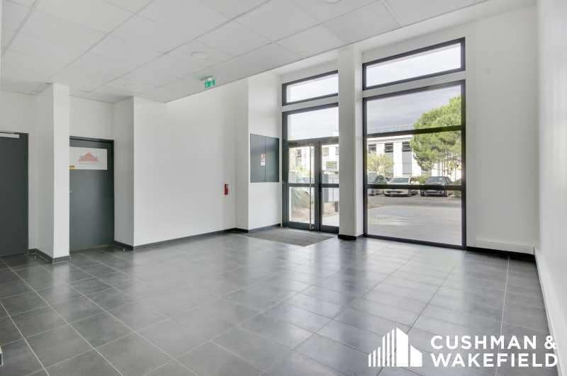 Chemin De La Bastide Blanche, Vitrolles for lease - Building Photo - Image 3 of 10