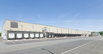 15 Impasse Des Buis, Ploumagoar for lease Interior Photo- Image 1 of 8