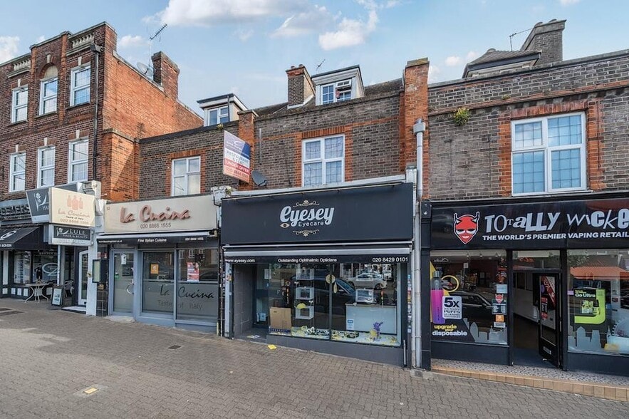 50 Bridge St, Pinner for lease - Building Photo - Image 2 of 17