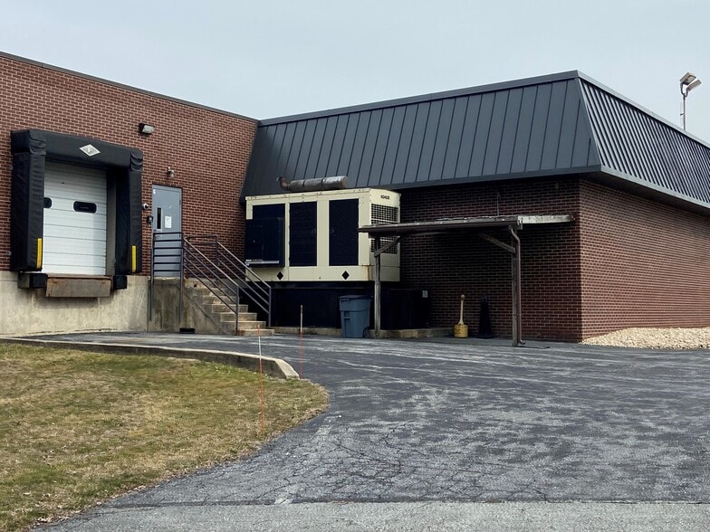 3725 Electronics Way, Mountville, PA for lease - Building Photo - Image 2 of 7