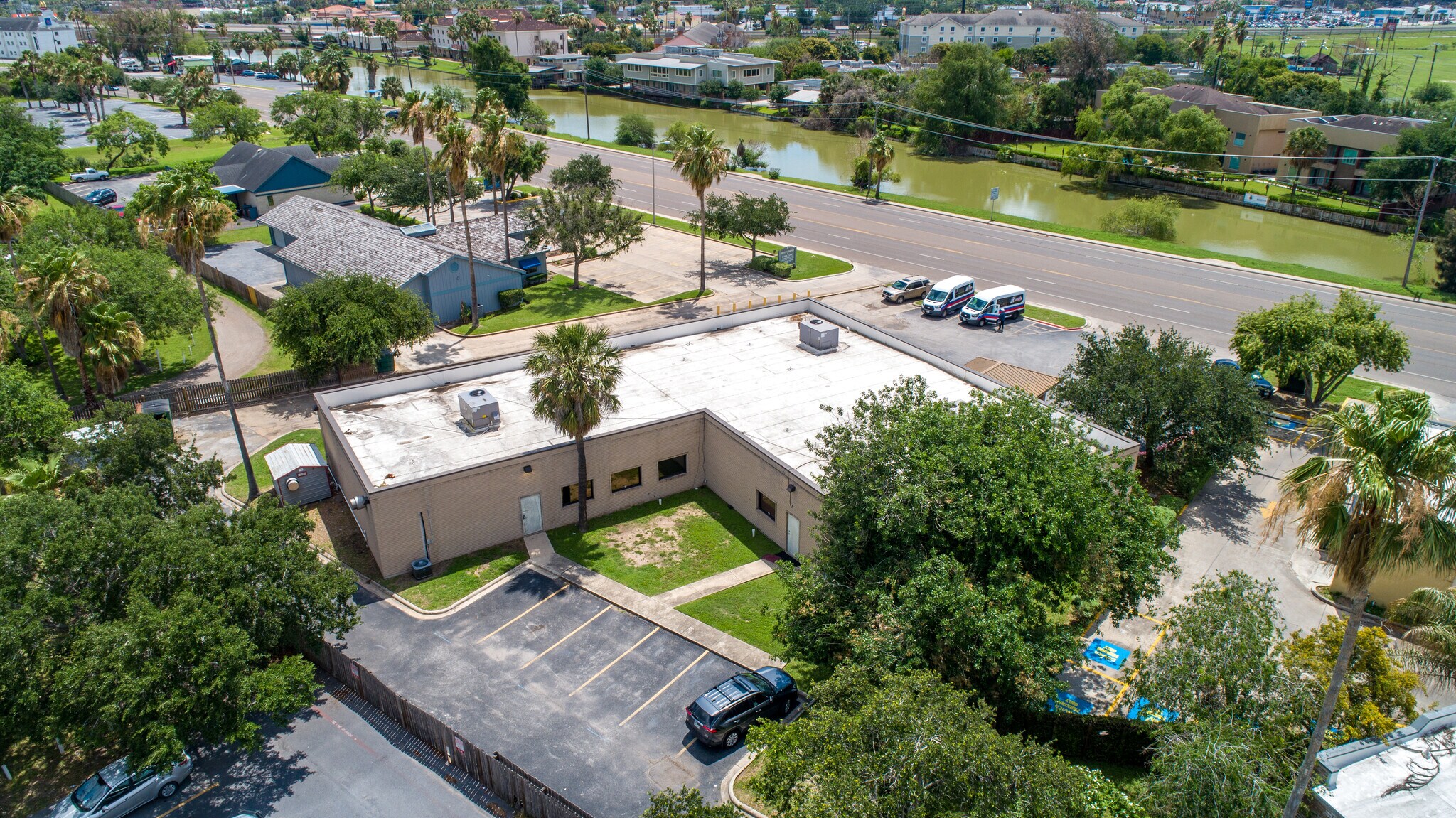 2945 Central Blvd, Brownsville, TX 78520 DaVita, Inc.