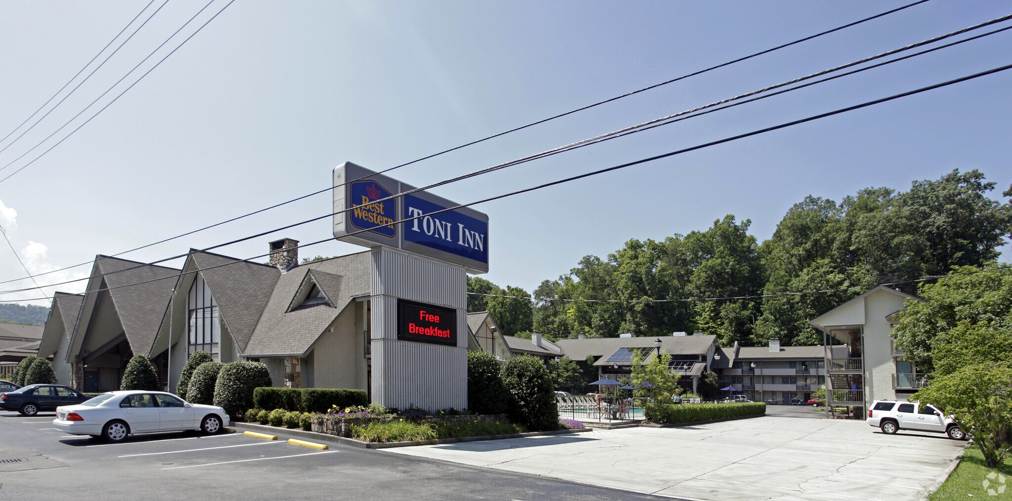 3810 Parkway, Pigeon Forge, TN for sale Primary Photo- Image 1 of 1