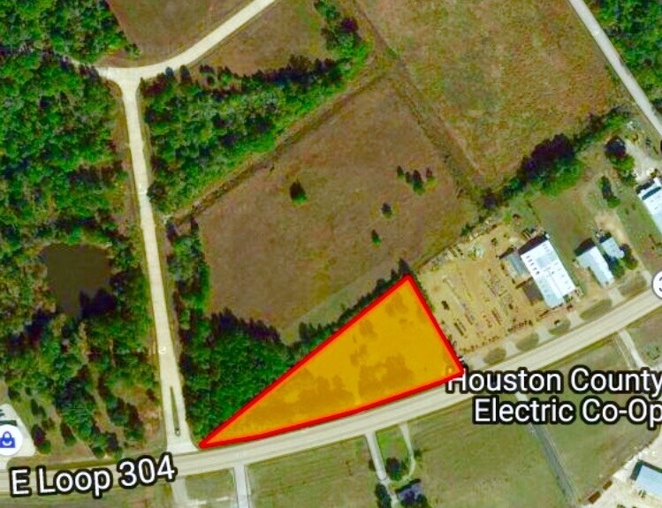 1732 Loop 304, Crockett, TX 75835