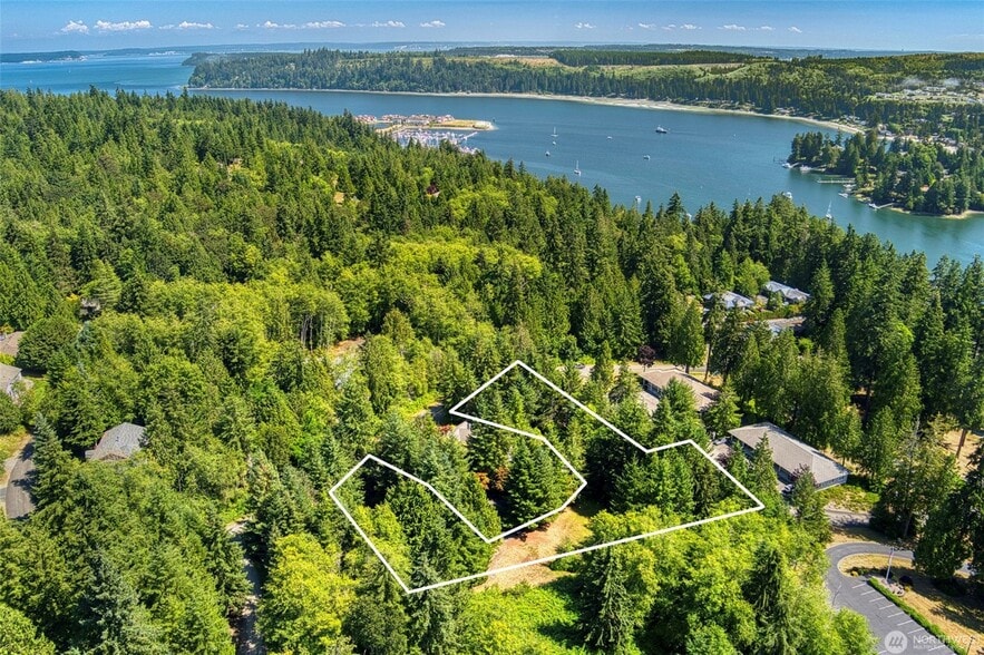 135 Osprey Ridge Dr, Port Ludlow, WA for sale - Building Photo - Image 1 of 1