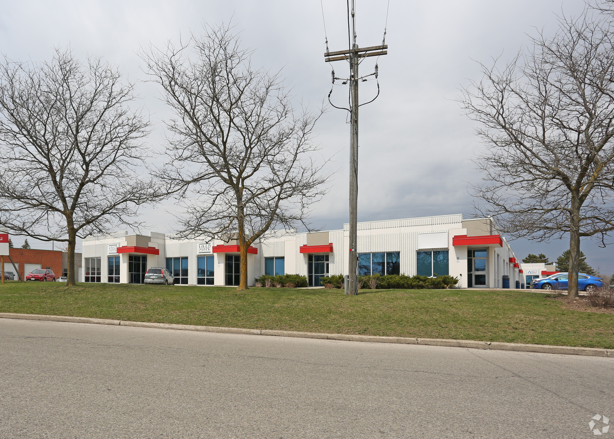 60 Bathurst Dr, Waterloo, ON for lease Primary Photo- Image 1 of 6