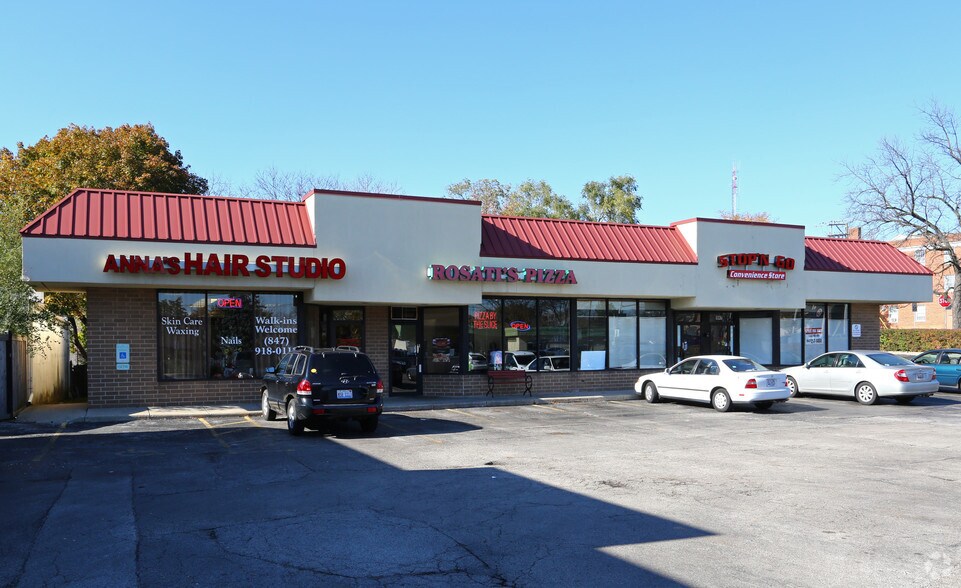 1015-1047 N Milwaukee Ave, Libertyville, IL for lease - Building Photo - Image 2 of 5