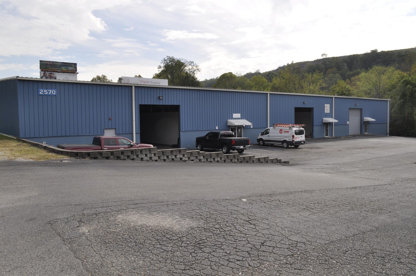 2570 Pennsylvania Ave, Charleston, WV, 25302 – Industrial Space For Lease | www.realcorpinc.com