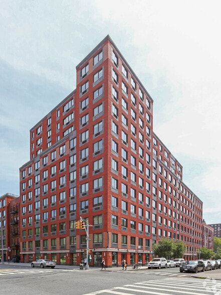 340 St. Nicholas Ave, New York, NY for sale - Building Photo - Image 1 of 1